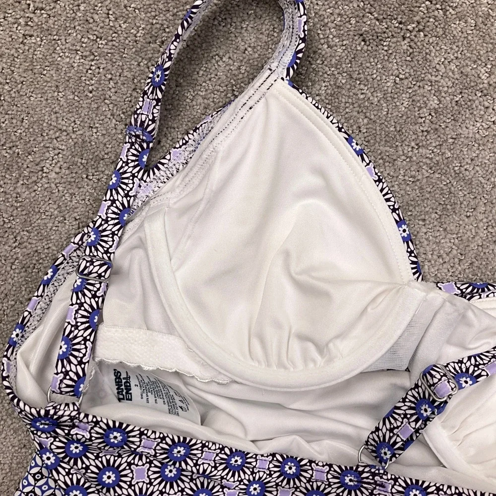 Lands End Tankini Top Womens‎ 2 Purple Blue Geometric Floral Twist Front